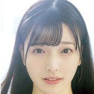 彩月七緒 顔写真
